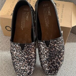 TOMS Glitter Leopard Print Slip-Ons